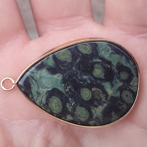 New Gold Wrapped Kambaba Jasper Teardrop Unisex Pendant. - Picture 1 of 12